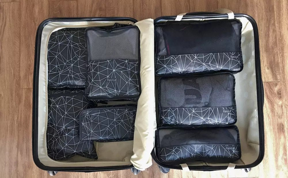 荷物を40-60%圧縮！圧縮トラベルバッグ8点セット「スムートート」を 
