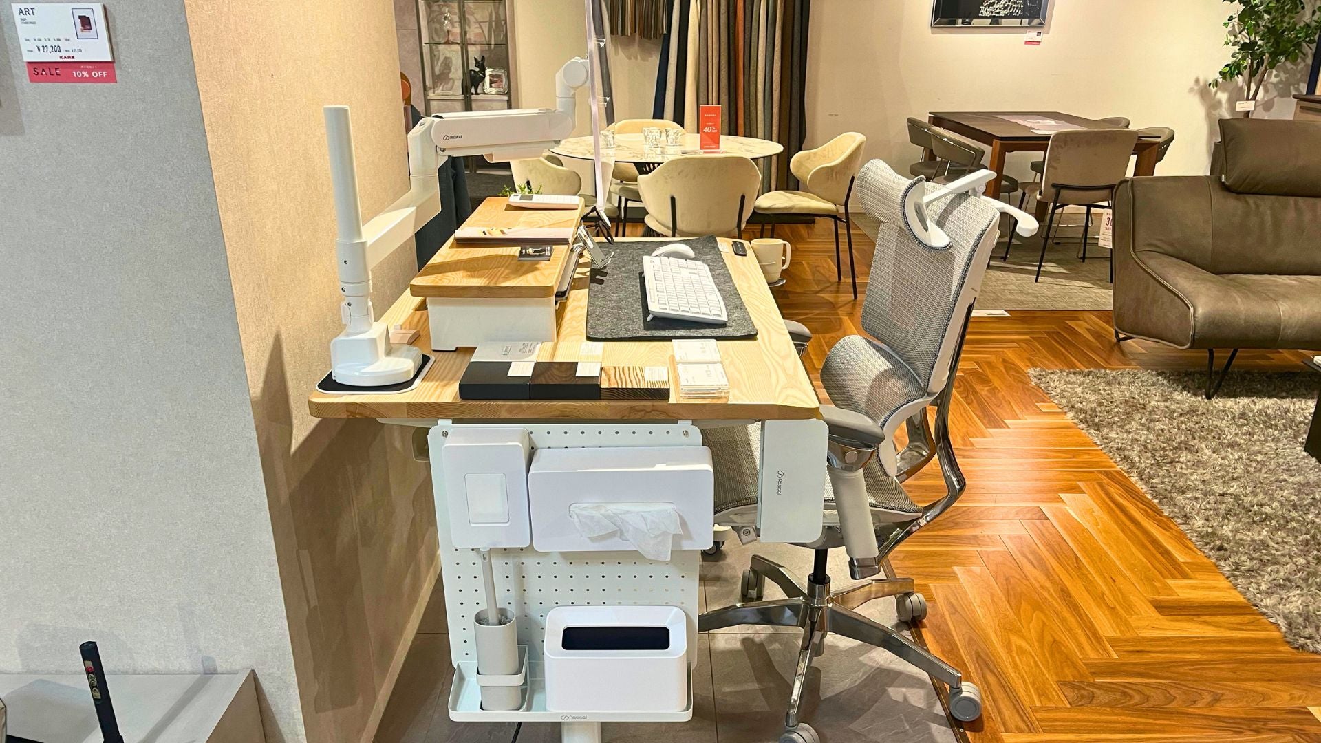 【1点モノ、早い者勝ち】Rasical Desk 体験展示使用品 モニターアームつき、セットにより最大23点フルセット