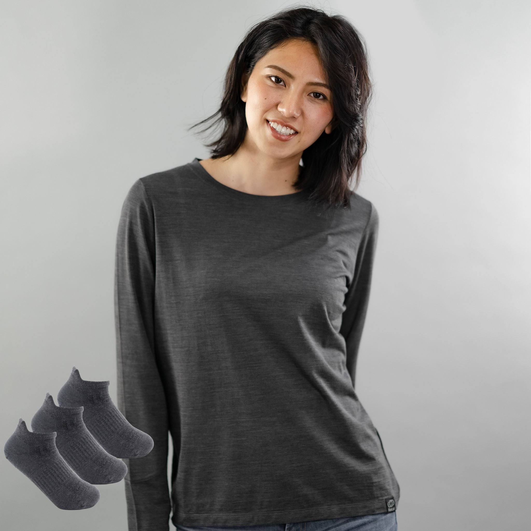 【ウインターセール】冬の最強レディースインナー&防寒2点セット(Tシャツ1枚・靴下Mサイズ)