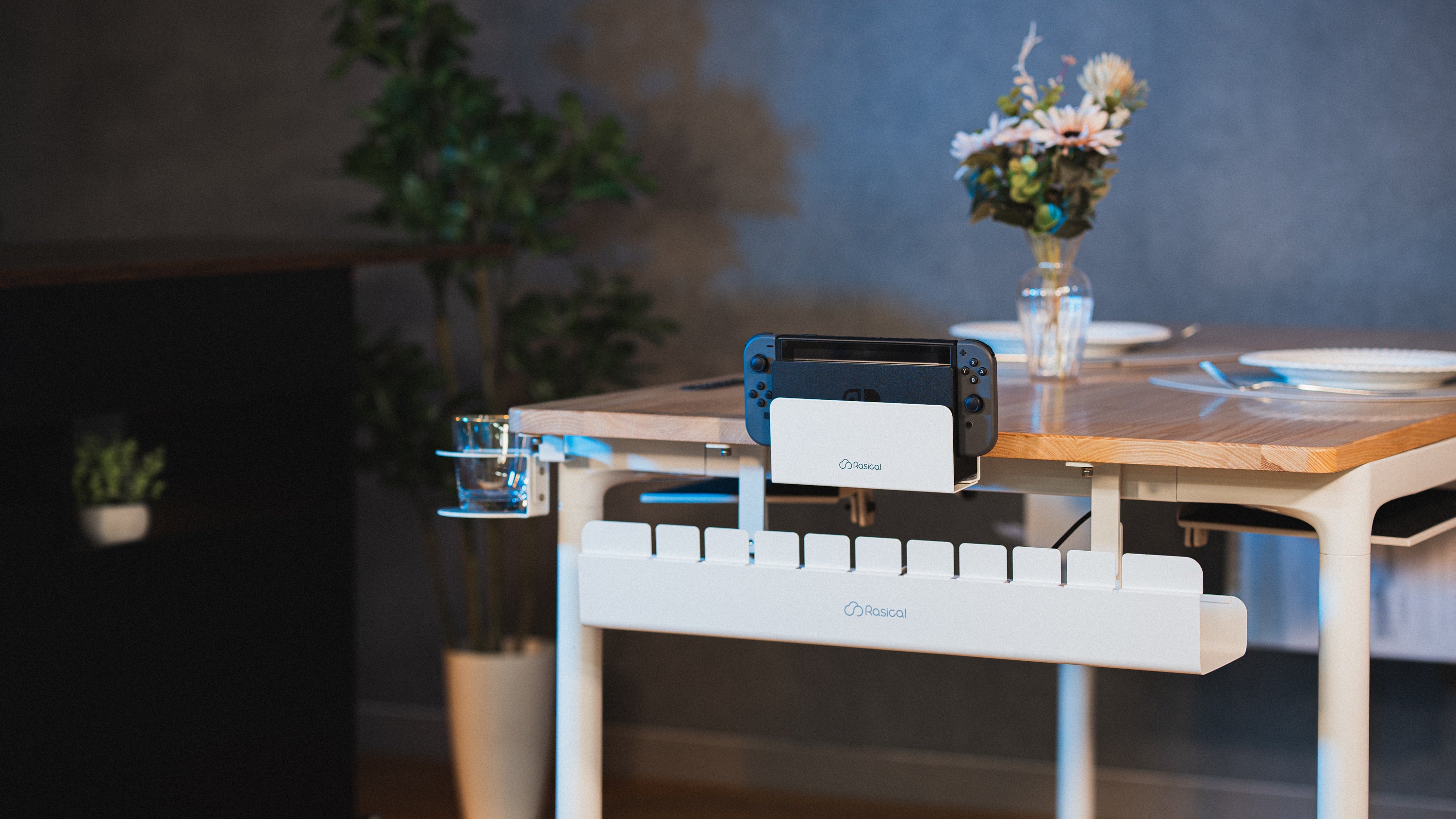 【1点モノ、早い者勝ち】Rasical Table ナチュラル×ウォルナット140cm 4モーター搭載の電動昇降テーブル