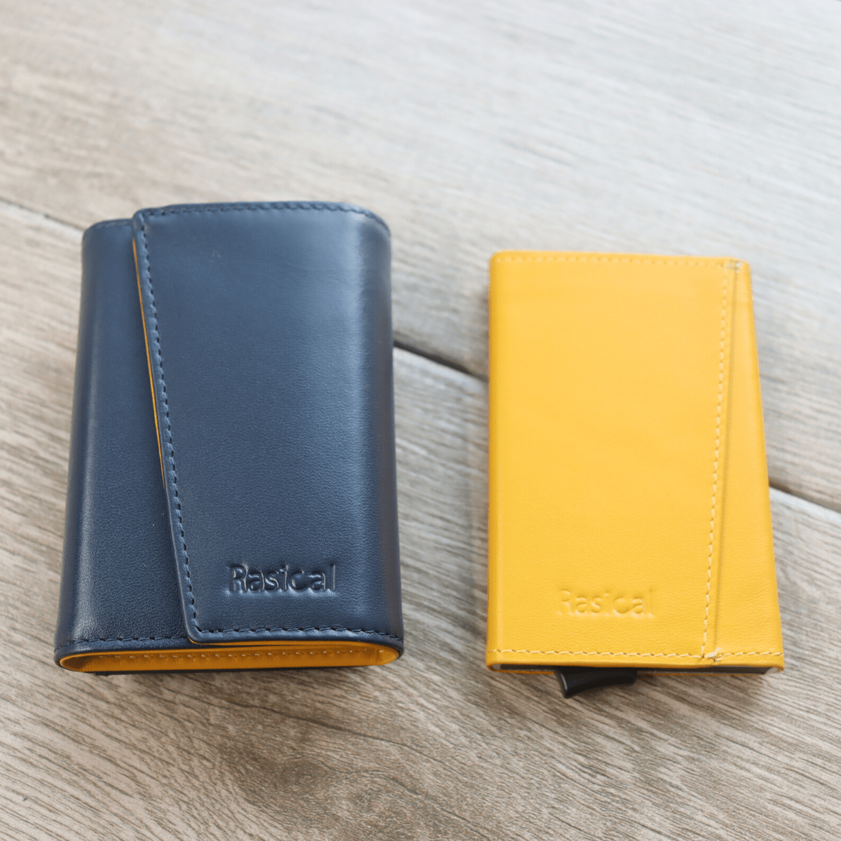 高級感のある取り外しカードホルダー付き財布「ピタマグウォレット」【即納】 - RASICAL