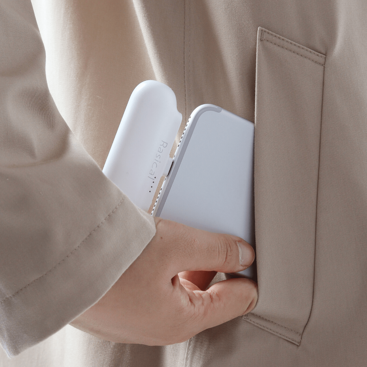 ケーブルいらずのモバイルバッテリー「マグッピ2」【即納】 - RASICAL