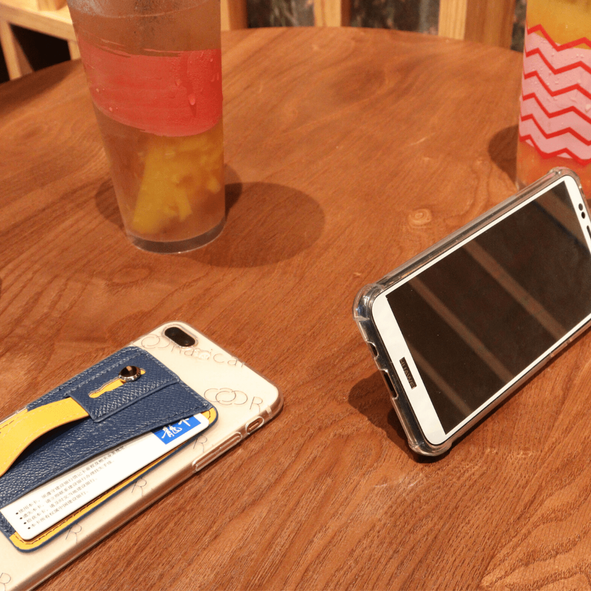 スマホを財布に スマホ貼付型多機能ウォレット「ピタロス」 - RASICAL