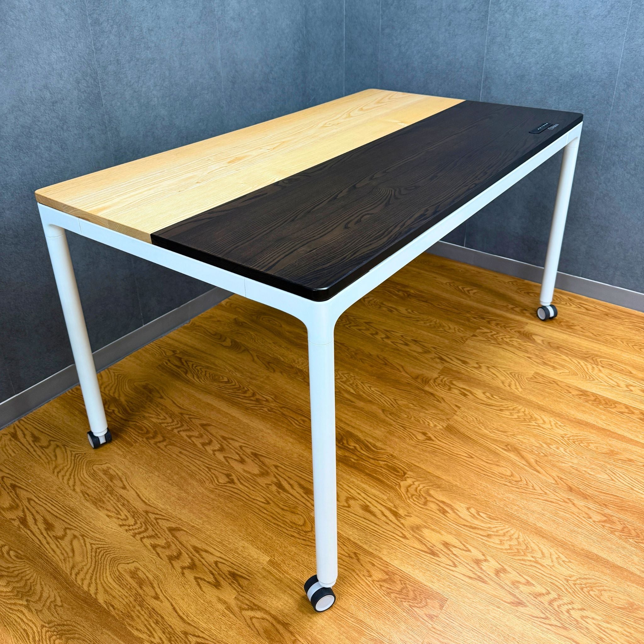 【１点モノ、早い者勝ち】Rasical Table ナチュラル×ウォルナット140cm 4モーター搭載の電動昇降テーブル