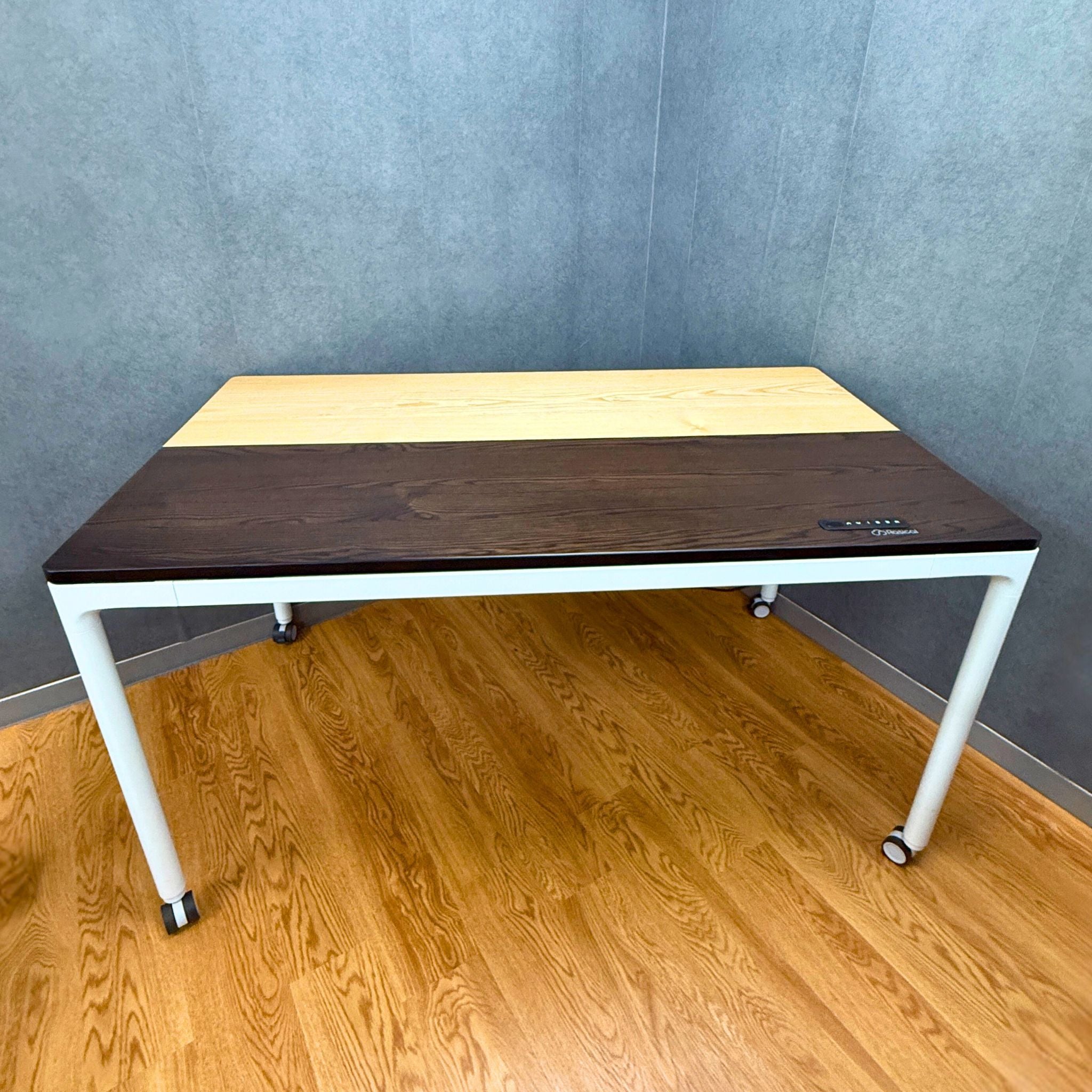 【１点モノ、早い者勝ち】Rasical Table ナチュラル×ウォルナット140cm 4モーター搭載の電動昇降テーブル