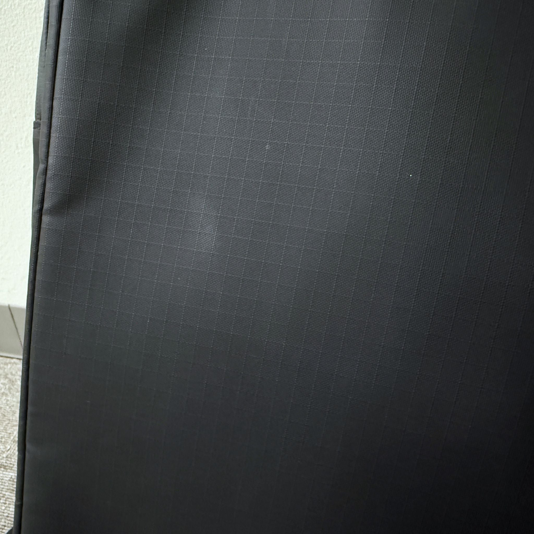 【4点限り】マグネット接続で個性的、荷物が軽く感じる多機能バックパック「グロースピーク３」