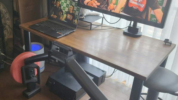 筋トレする時様のモニターに取り付けたらトレ環境が快適になった！