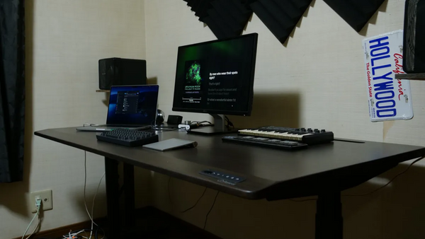 ラシカルデスクをレビュー！電動昇降＆高い拡張性。欲しい機能を持つ理想のデスクを一緒に目指せる【クーポンで3,000円オフ】