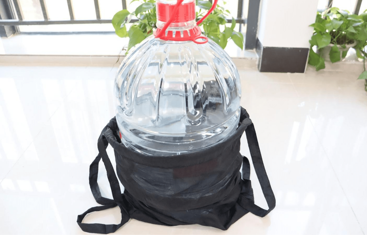 ラスト１点【アウトレット】サンプル品７セット、手ぶら派の方に最適、22gの便利なリュック型エコバッグ「エコラシリュック」